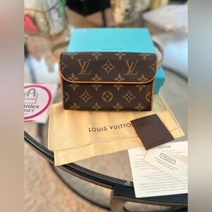 Authentic Louis Vuitton Florentine Pochette Belt Bag – Monogram Canvas